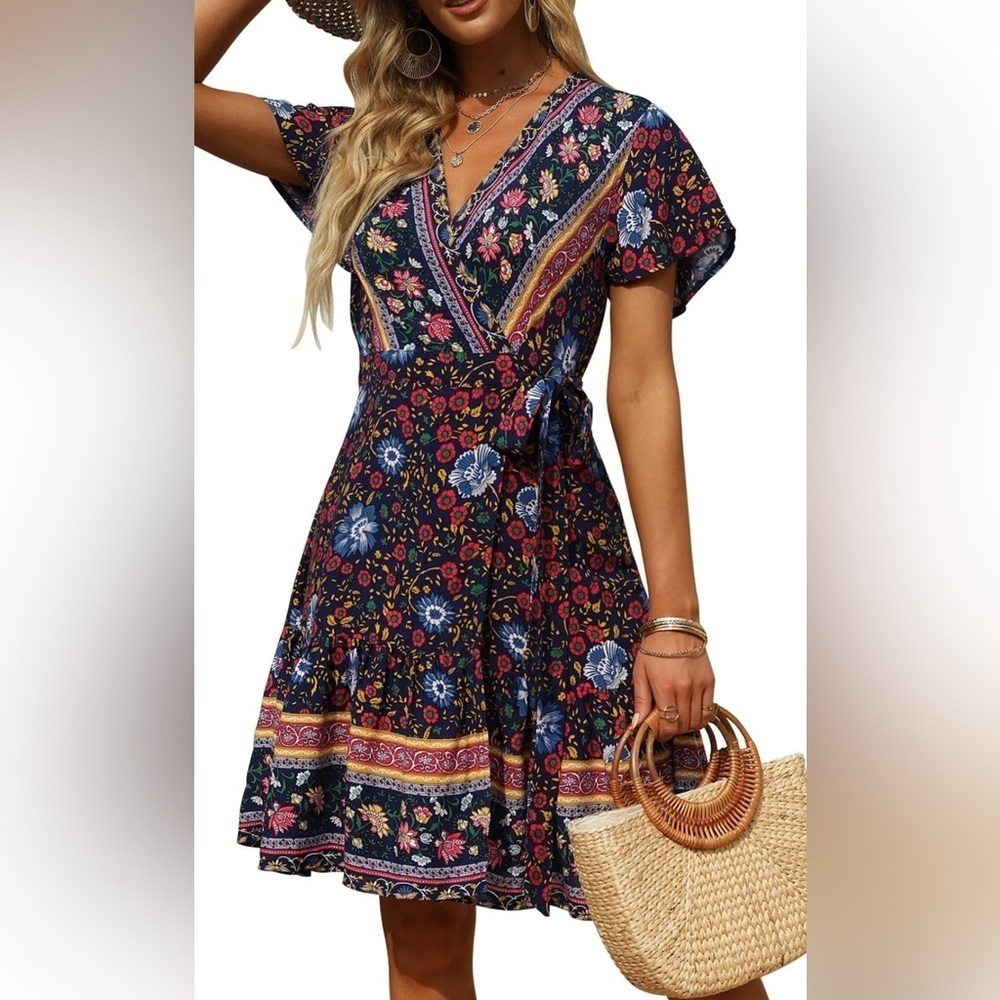 NWT Zesica Floral V-Neck Wrap Dress Bohemian Midi Summer Vacation Size Small